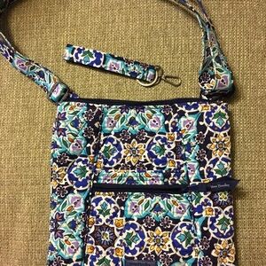 NICE NEW Vera Bradley purse/wristlet key strap